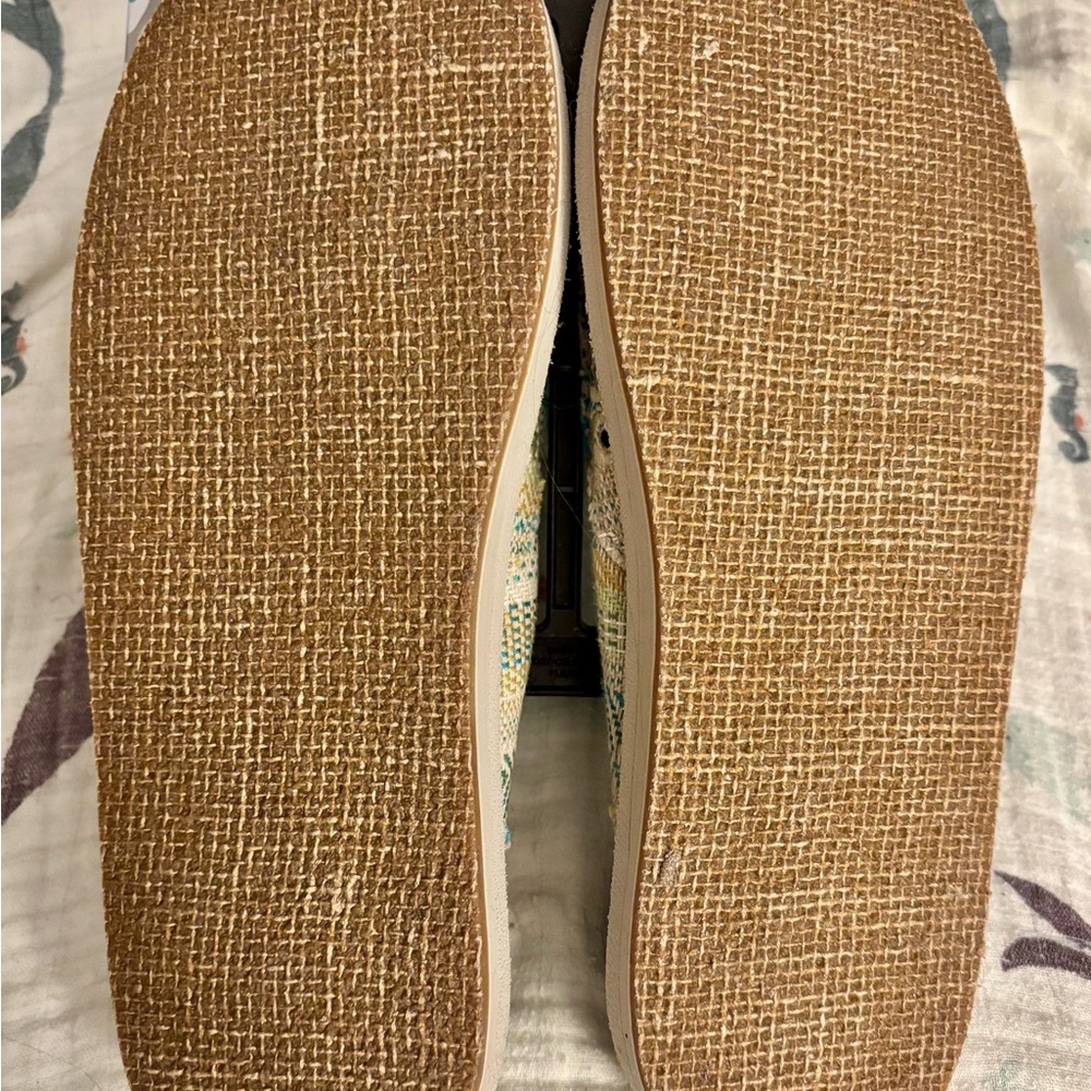 Sanuk Women's Multicolor Slip-On Shoes size 11 - Picture 2 of 6